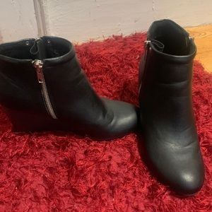 Unlisted Wedge heel black Boots